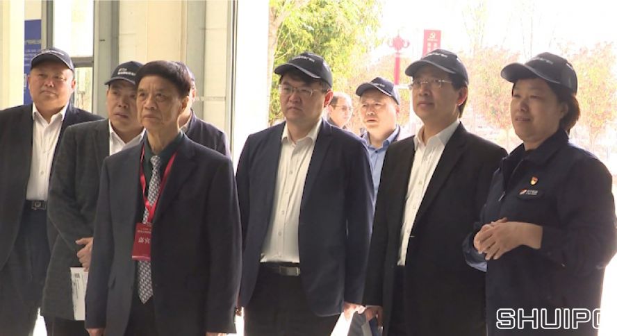 武漢理工大學黨委書記信思金，武漢理工大學原校長、俄羅斯國家工程院外籍院士周祖德，山東理工大學原校長、俄羅斯自然科學院外籍院士張鐵柱