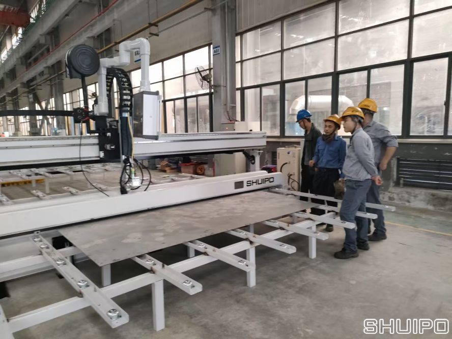 中聯(lián)激光拼板機(jī) 中聯(lián)激光拼板機(jī)