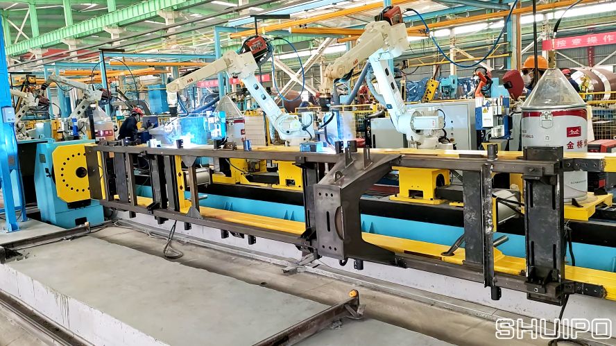 亞特?cái)嚢柢?chē)智能化生產(chǎn)線(xiàn) 亞特?cái)嚢柢?chē)智能化生產(chǎn)線(xiàn)